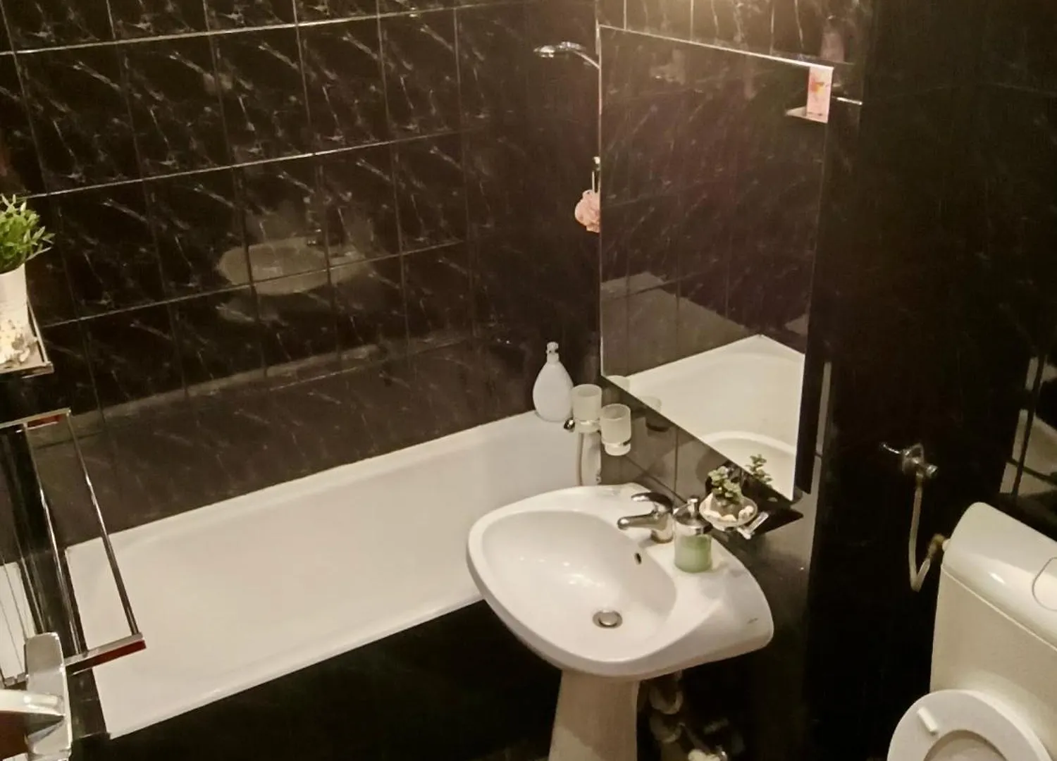 Arcom Apartments Bucarest 0*,